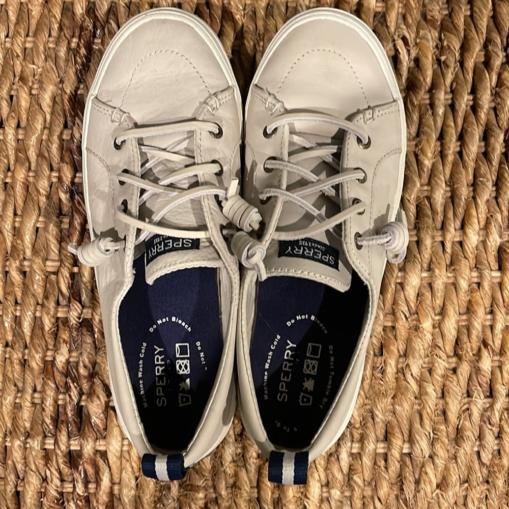 Women’s Sperry Sneakers size 6 1/2 - Picture 2 of 4
